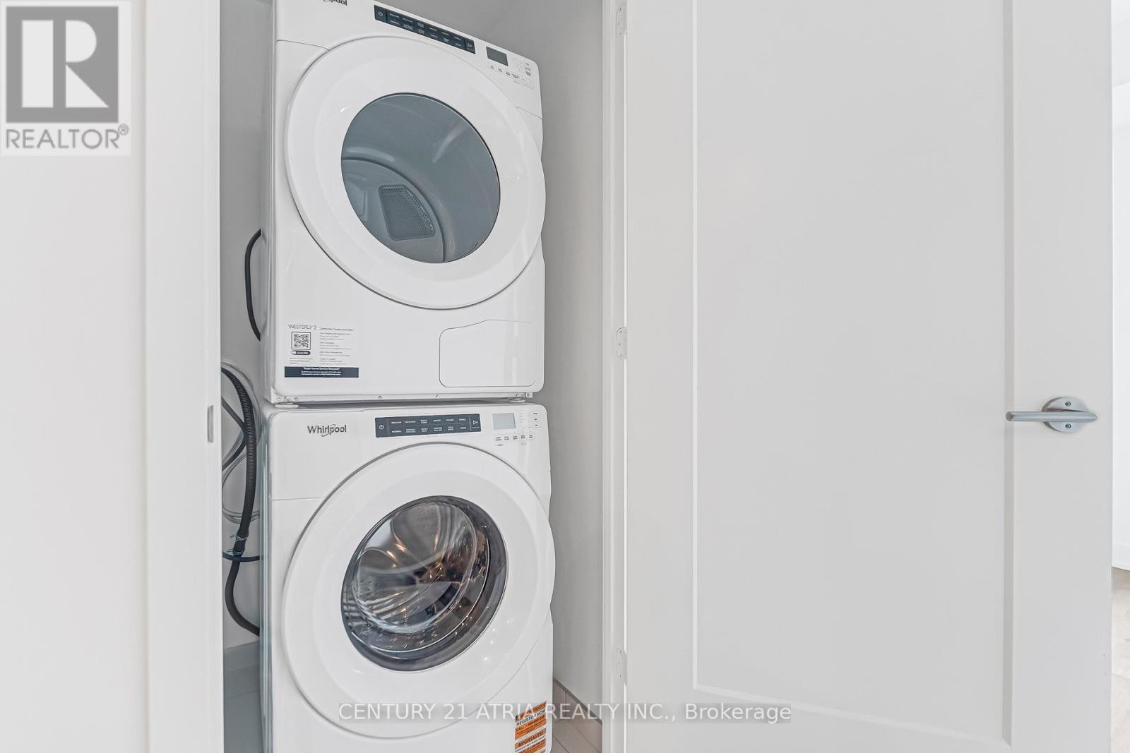 












615 - 60 CENTRAL PARK ROADWAY

,
Toronto (Islington-City Centre West),




Ontario
M9A0E6

