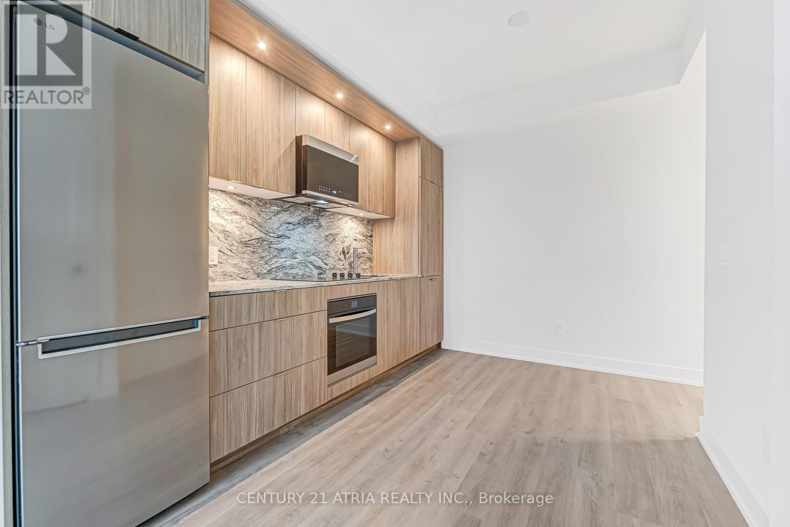 












615 - 60 CENTRAL PARK ROADWAY

,
Toronto (Islington-City Centre West),




Ontario
M9A0E6

