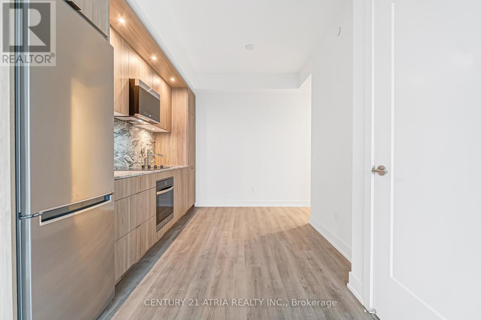 












615 - 60 CENTRAL PARK ROADWAY

,
Toronto (Islington-City Centre West),




Ontario
M9A0E6

