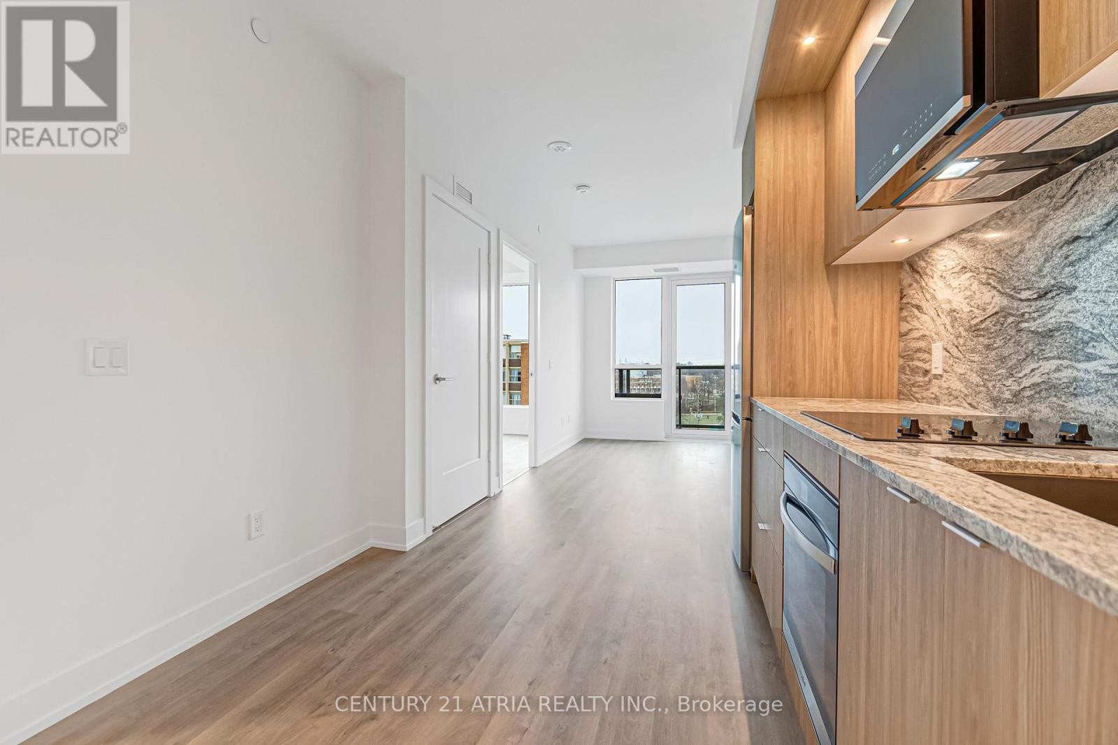 












615 - 60 CENTRAL PARK ROADWAY

,
Toronto (Islington-City Centre West),




Ontario
M9A0E6

