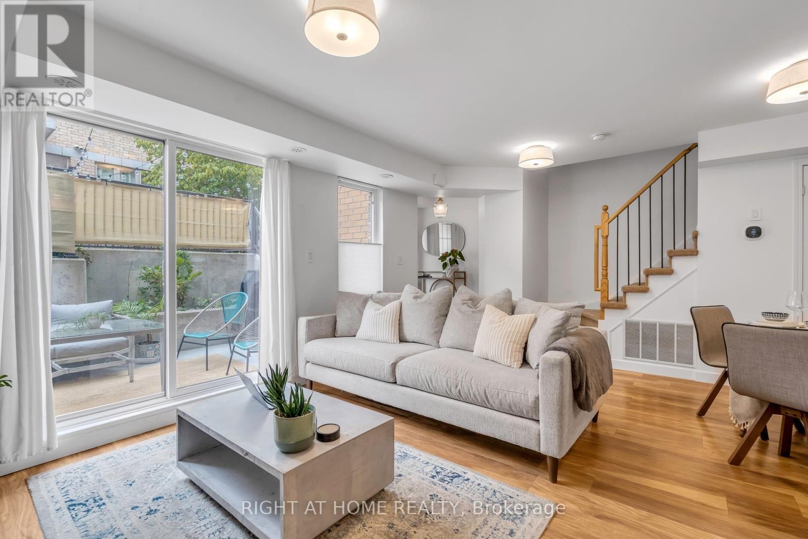 












146 - 12 FOUNDRY AVENUE

,
Toronto (Dovercourt-Wallace Emerson-Junction),




Ontario
M6H0A7

