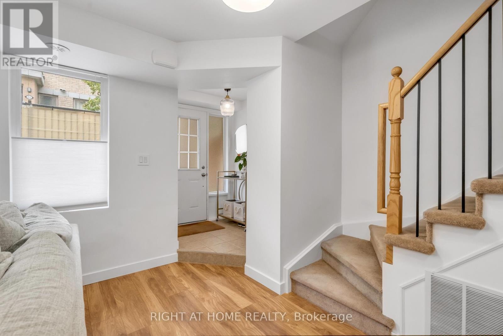 












146 - 12 FOUNDRY AVENUE

,
Toronto (Dovercourt-Wallace Emerson-Junction),




Ontario
M6H0A7

