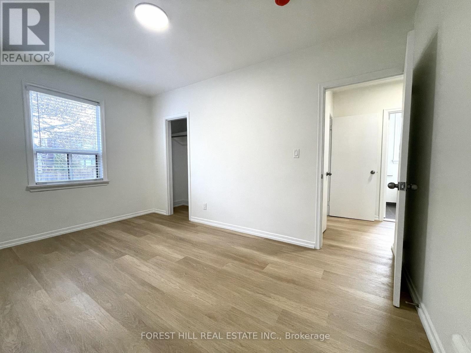 












117 NORTH CARSON STREET

,
Toronto (Alderwood),




Ontario
M8W4C7

