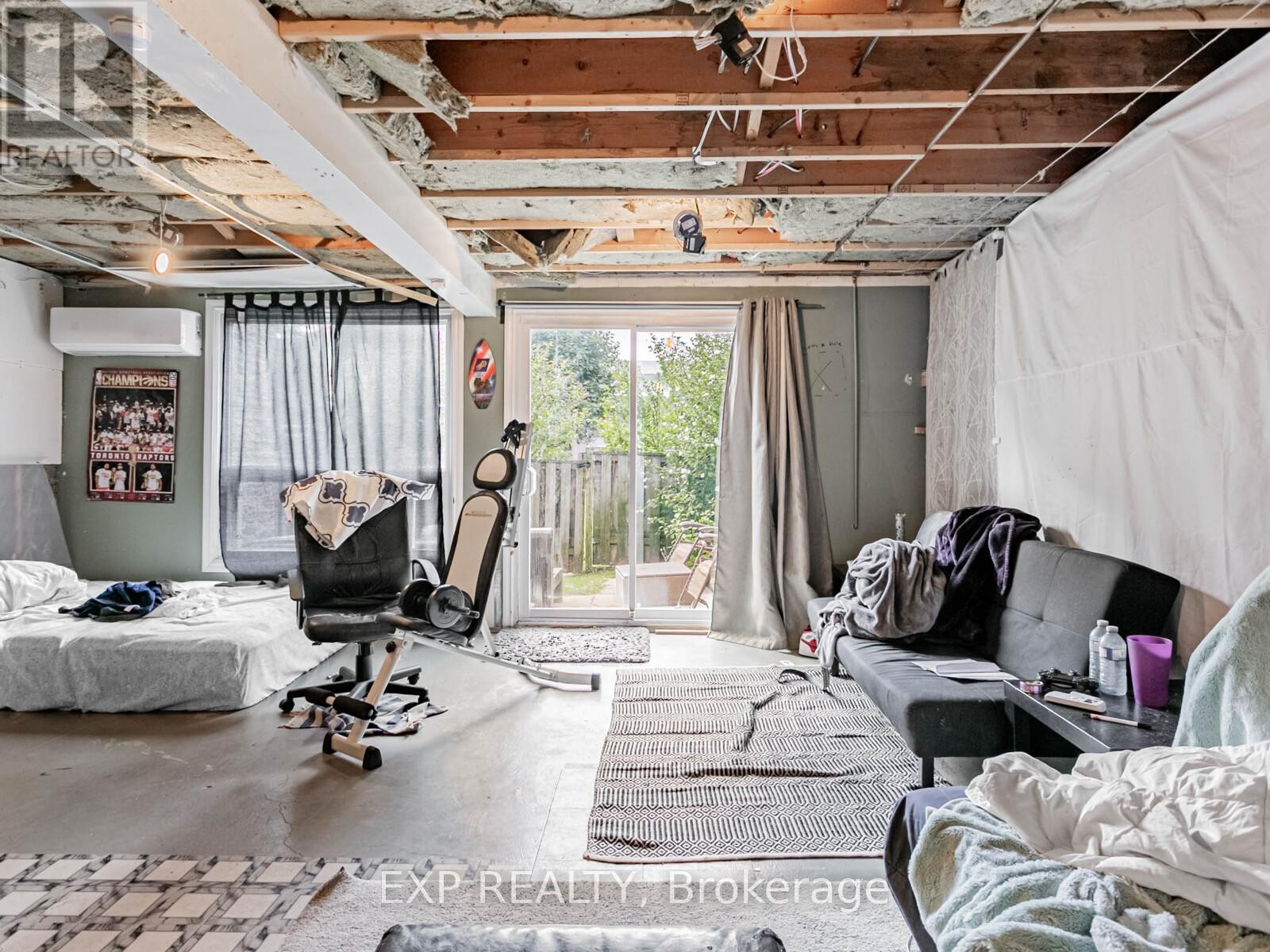 












64 - 2050 UPPER MIDDLE ROAD

,
Burlington (Brant Hills),




Ontario
L7P3R9

