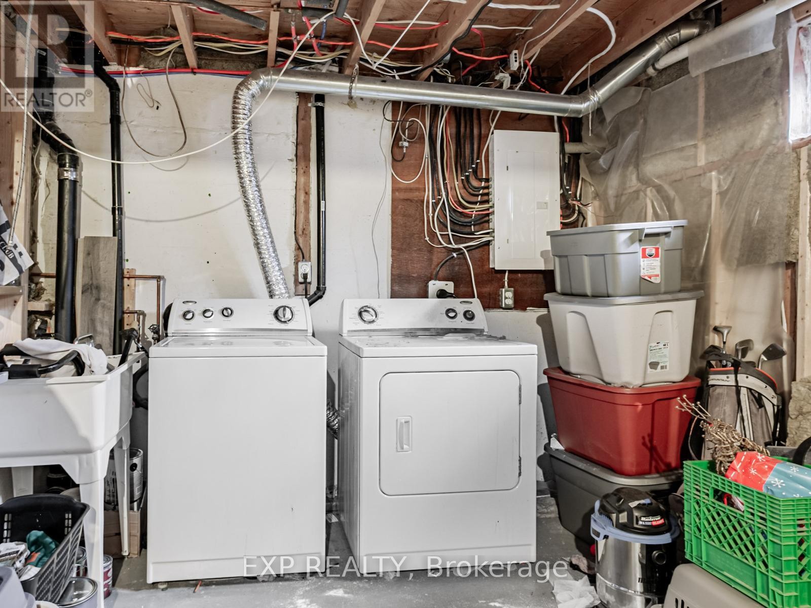 












64 - 2050 UPPER MIDDLE ROAD

,
Burlington (Brant Hills),




Ontario
L7P3R9

