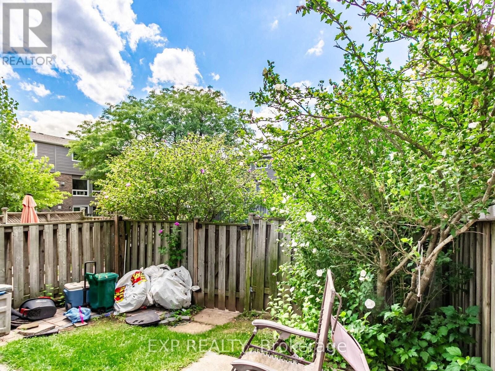 












64 - 2050 UPPER MIDDLE ROAD

,
Burlington (Brant Hills),




Ontario
L7P3R9

