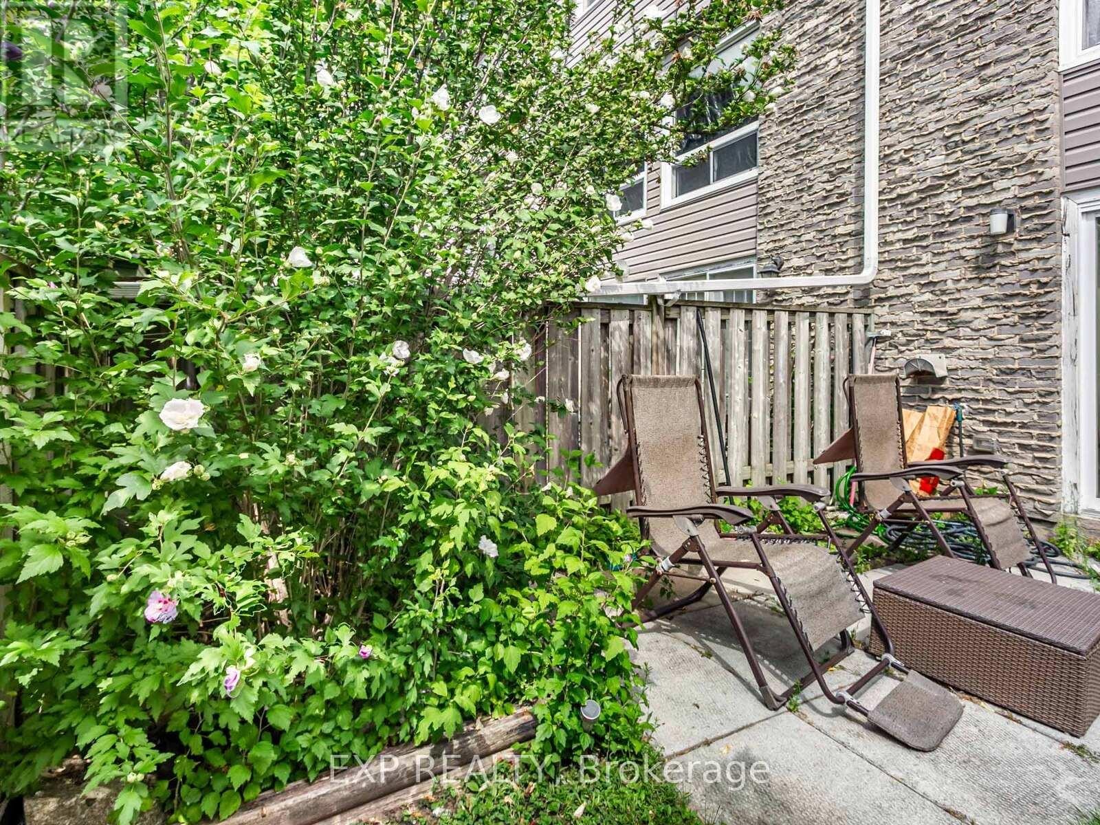 












64 - 2050 UPPER MIDDLE ROAD

,
Burlington (Brant Hills),




Ontario
L7P3R9

