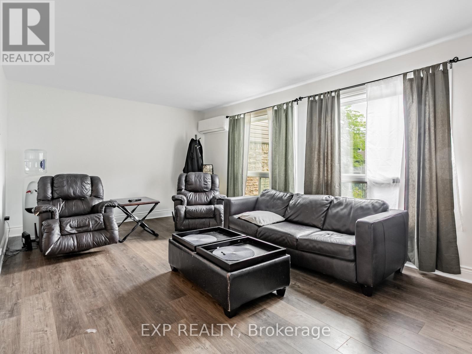 












64 - 2050 UPPER MIDDLE ROAD

,
Burlington (Brant Hills),




Ontario
L7P3R9

