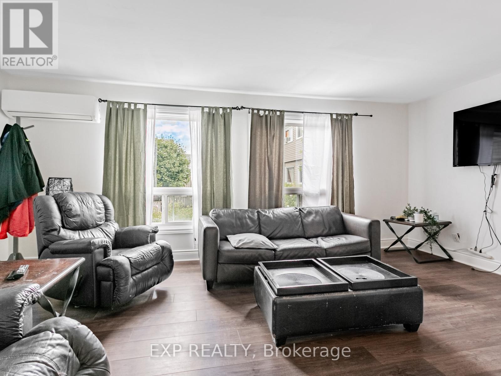 












64 - 2050 UPPER MIDDLE ROAD

,
Burlington (Brant Hills),




Ontario
L7P3R9

