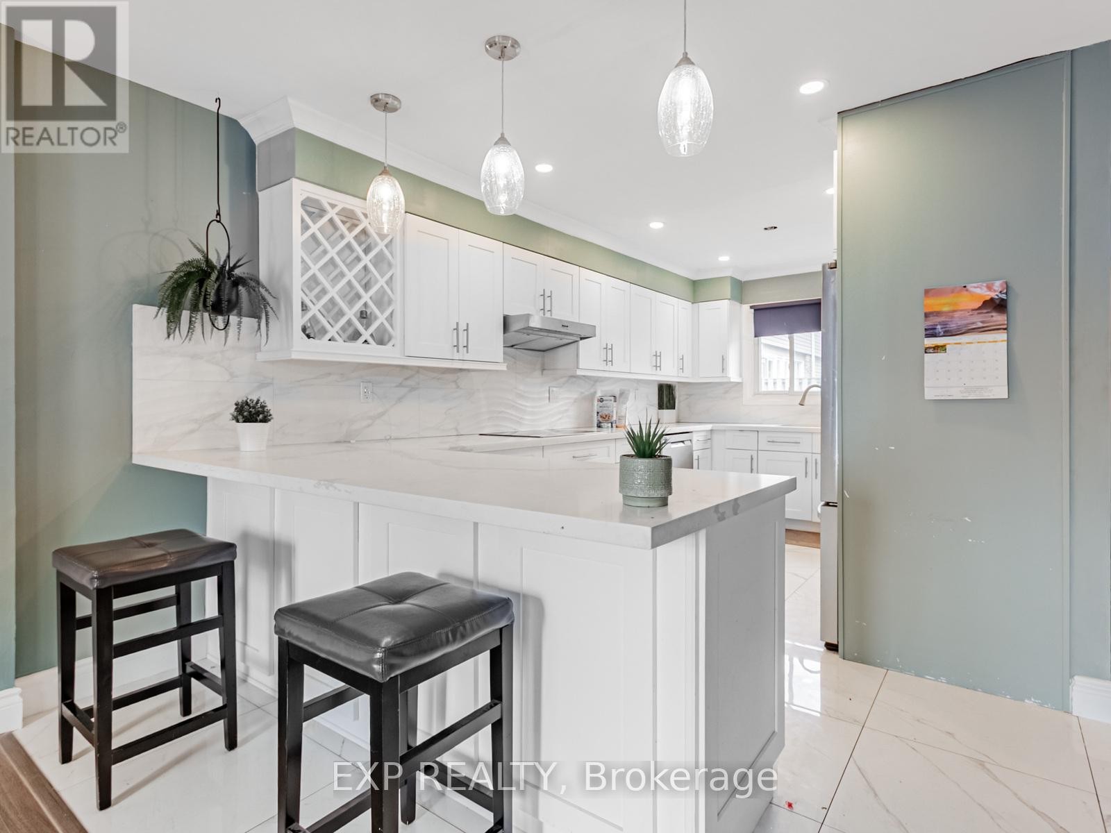 












64 - 2050 UPPER MIDDLE ROAD

,
Burlington (Brant Hills),




Ontario
L7P3R9

