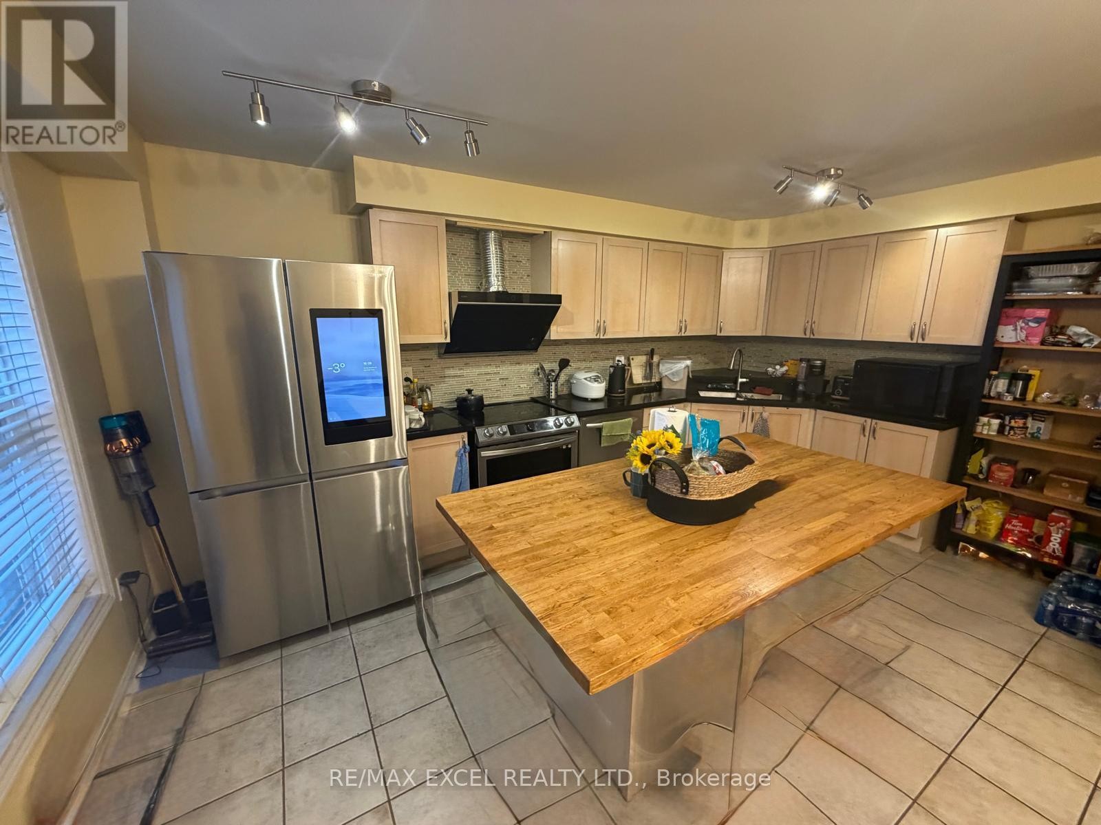 












161 - 5980 WHITEHORN AVENUE

,
Mississauga (East Credit),




Ontario
L5V2Y3

