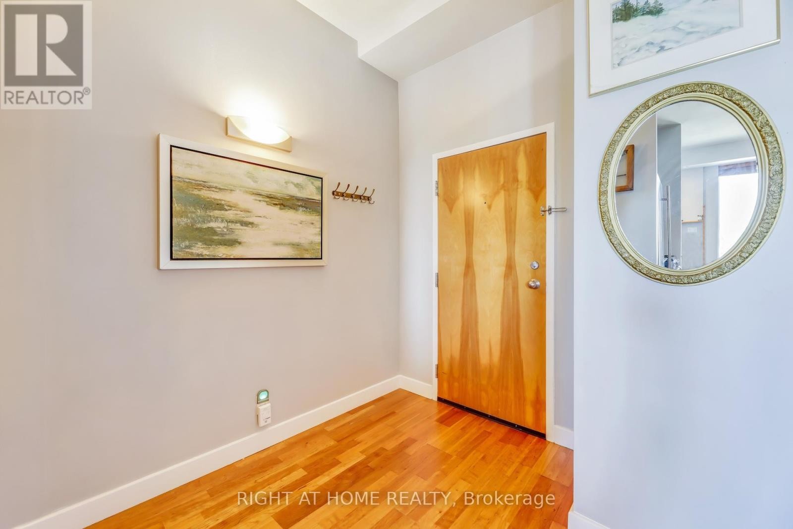 












504 - 1 ST JOHNS ROAD

,
Toronto (Junction Area),




Ontario
M6P1T7

