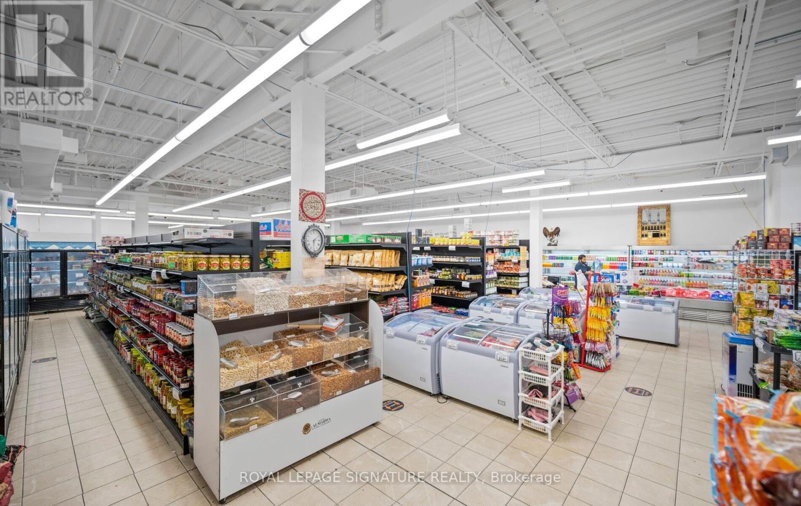 












1A - 3200 ERIN MILLS PARKWAY

,
Mississauga (Erin Mills),




Ontario
L5L1W8

