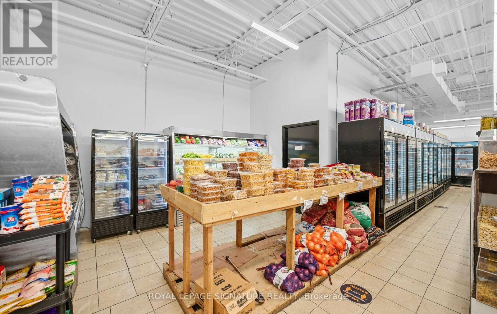 












1A - 3200 ERIN MILLS PARKWAY

,
Mississauga (Erin Mills),




Ontario
L5L1W8

