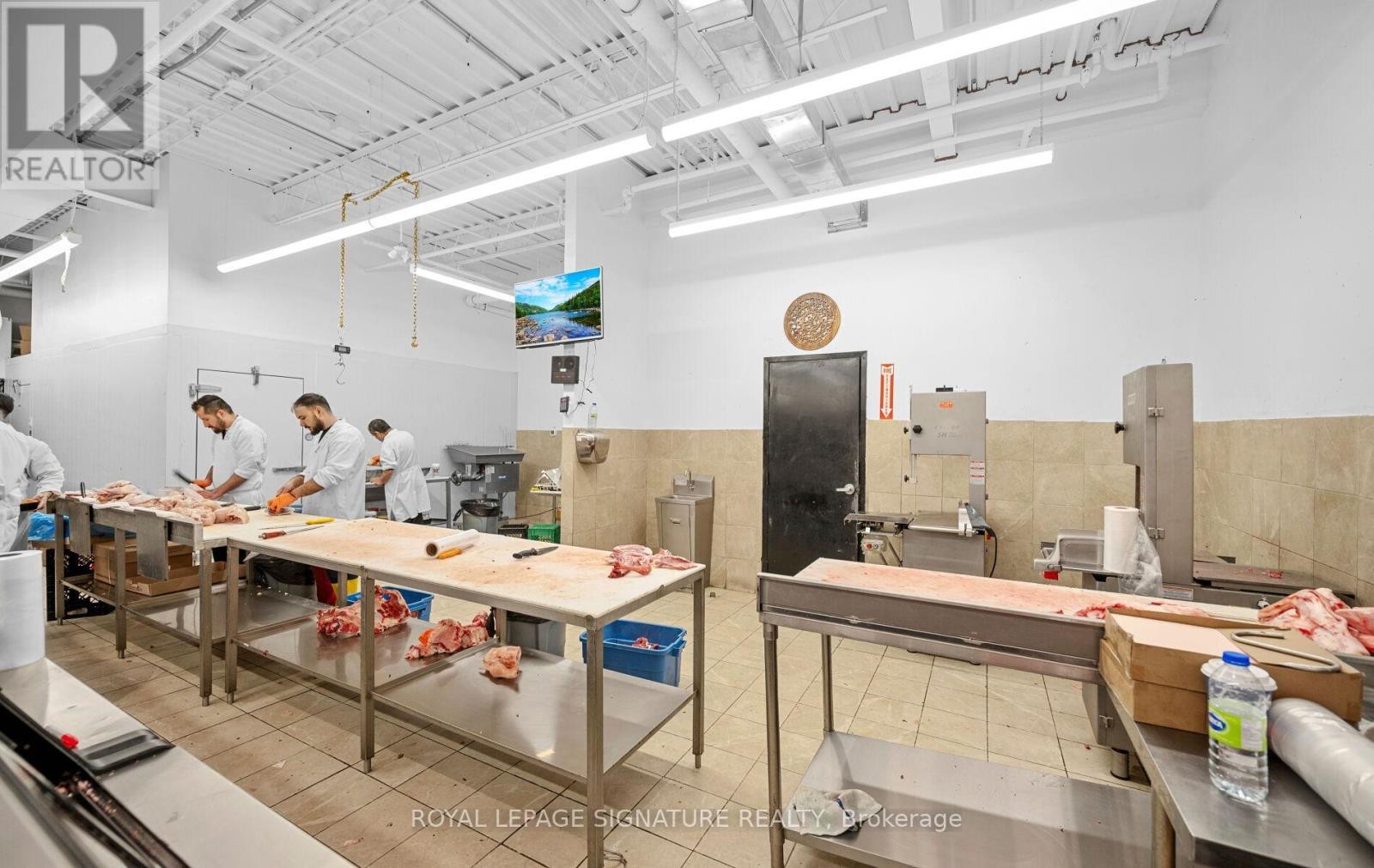 












1A - 3200 ERIN MILLS PARKWAY

,
Mississauga (Erin Mills),




Ontario
L5L1W8

