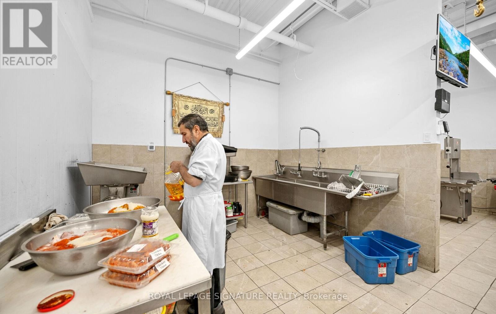 












1A - 3200 ERIN MILLS PARKWAY

,
Mississauga (Erin Mills),




Ontario
L5L1W8

