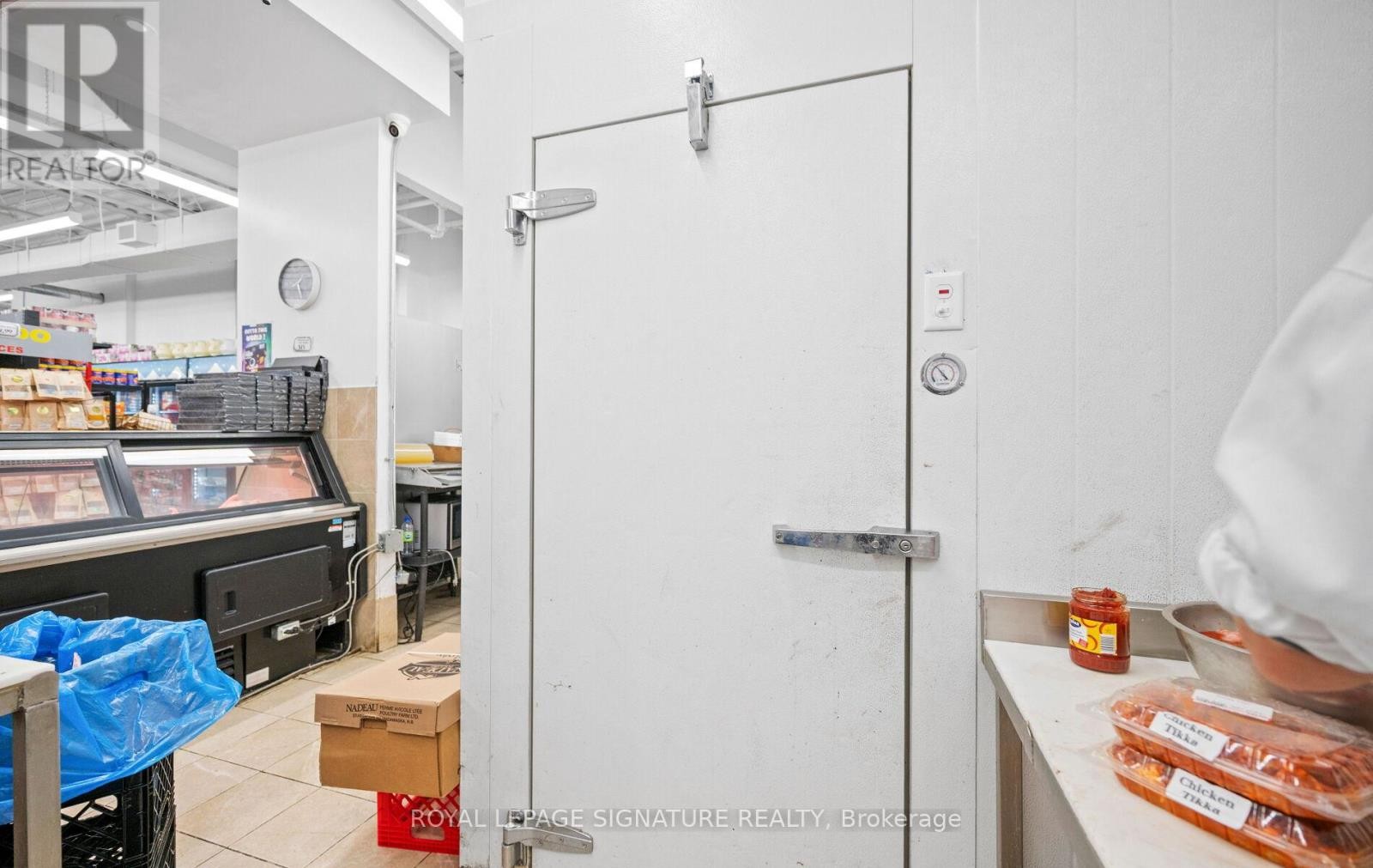 












1A - 3200 ERIN MILLS PARKWAY

,
Mississauga (Erin Mills),




Ontario
L5L1W8

