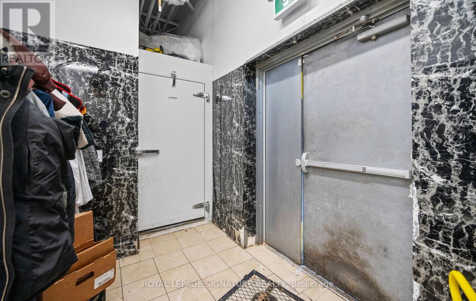 












1A - 3200 ERIN MILLS PARKWAY

,
Mississauga (Erin Mills),




Ontario
L5L1W8

