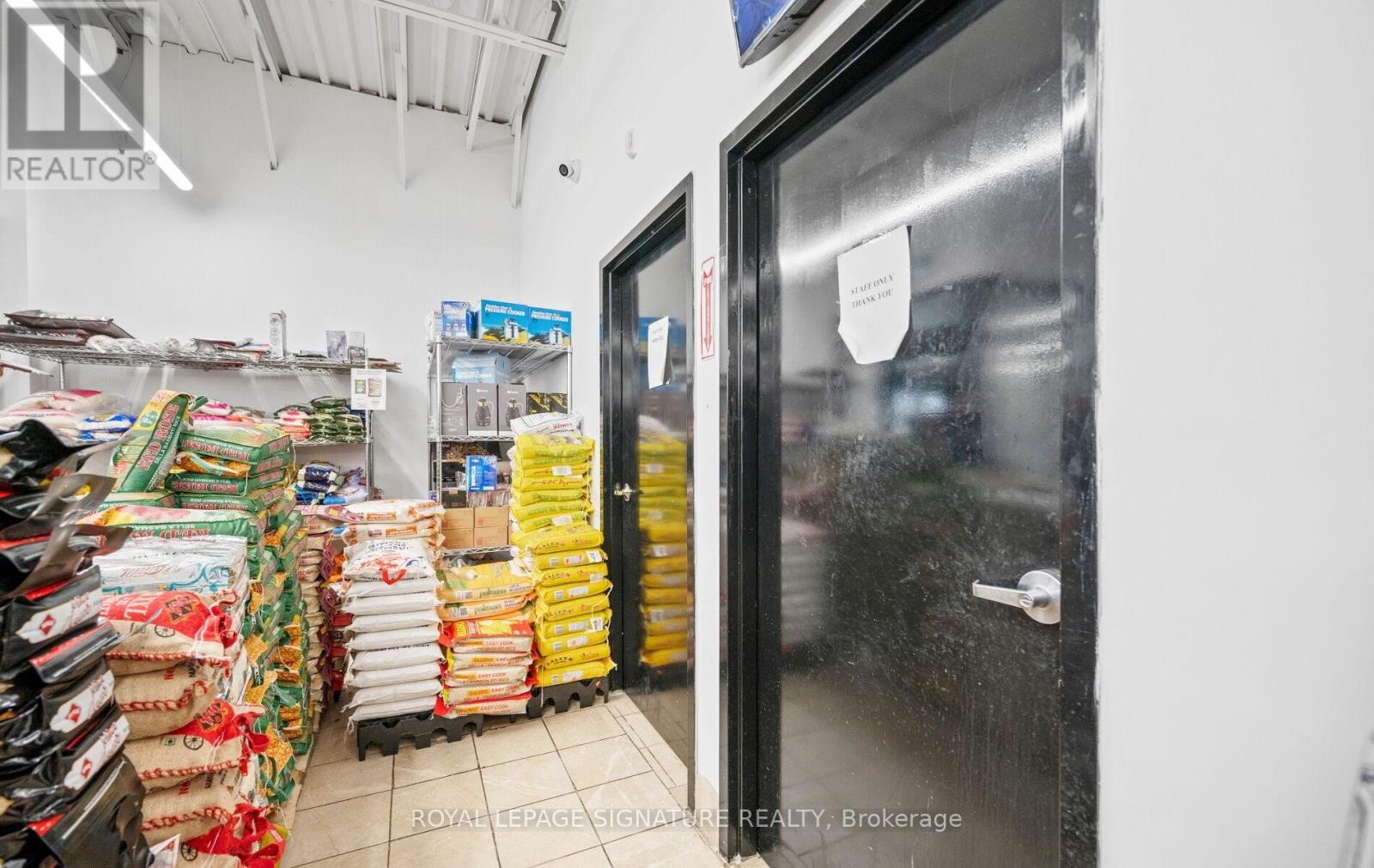 












1A - 3200 ERIN MILLS PARKWAY

,
Mississauga (Erin Mills),




Ontario
L5L1W8

