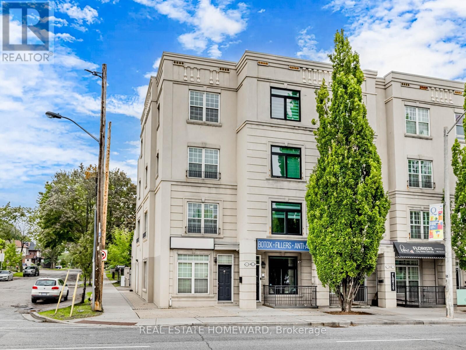 












964A THE QUEENSWAY

,
Toronto (Stonegate-Queensway),




Ontario
M8Z1P5

