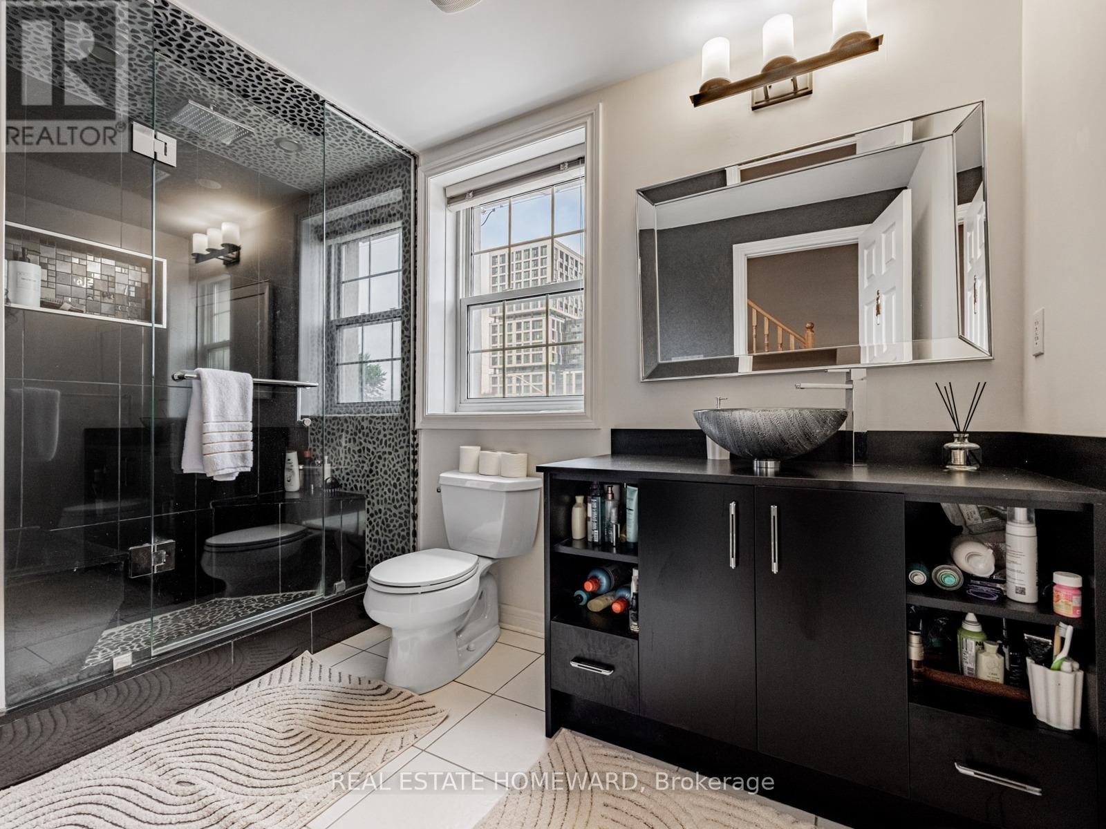 












964A THE QUEENSWAY

,
Toronto (Stonegate-Queensway),




Ontario
M8Z1P5

