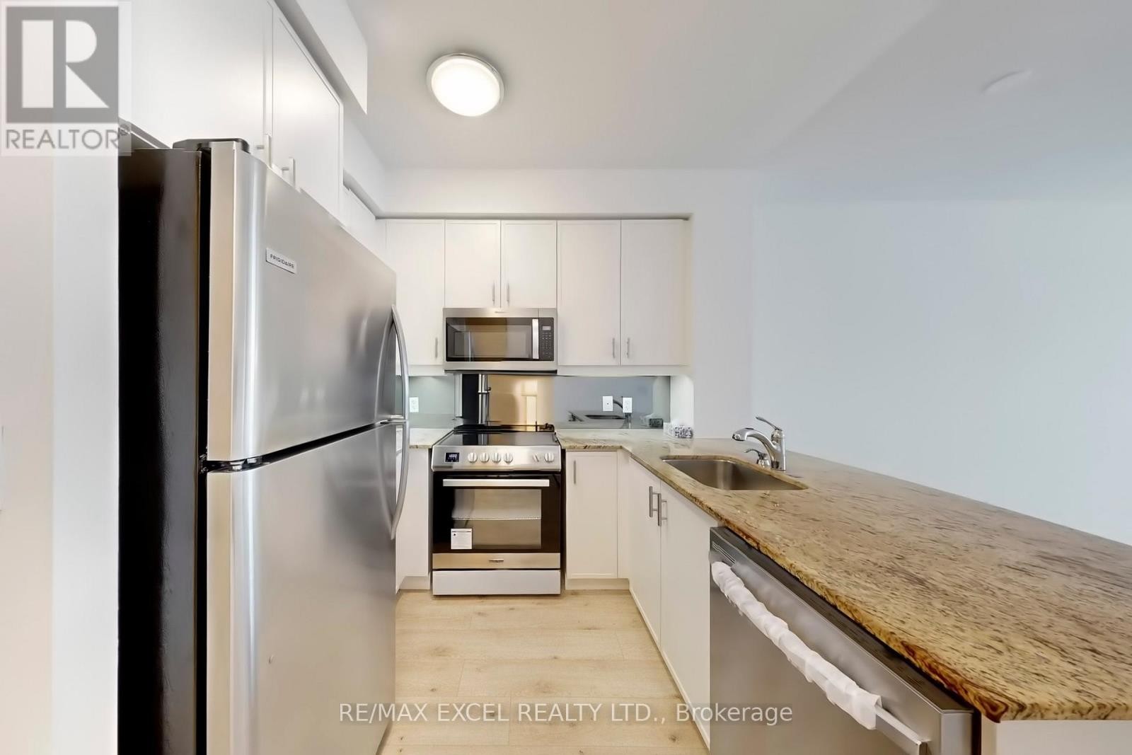 












2811 - 80 ABSOLUTE AVENUE

,
Mississauga (City Centre),




Ontario
L4Z0A5

