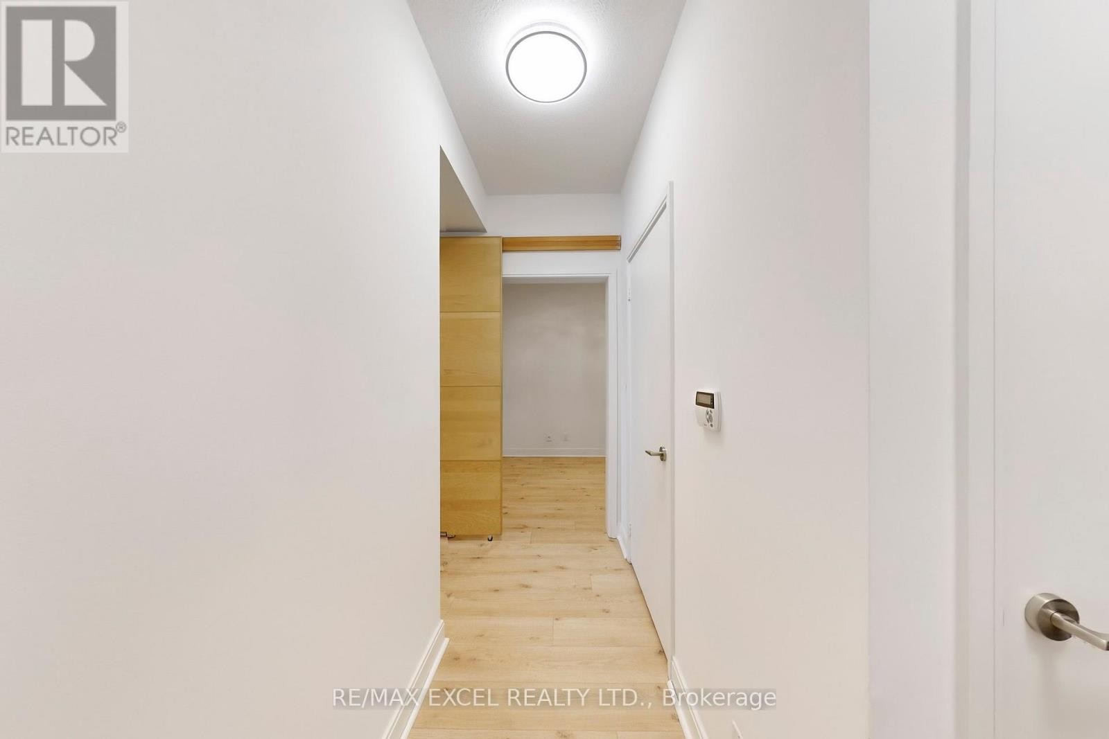 












2811 - 80 ABSOLUTE AVENUE

,
Mississauga (City Centre),




Ontario
L4Z0A5

