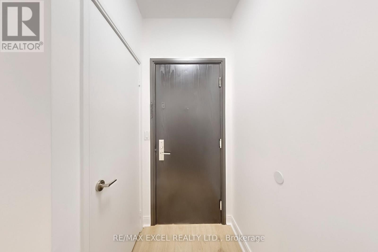 












2811 - 80 ABSOLUTE AVENUE

,
Mississauga (City Centre),




Ontario
L4Z0A5

