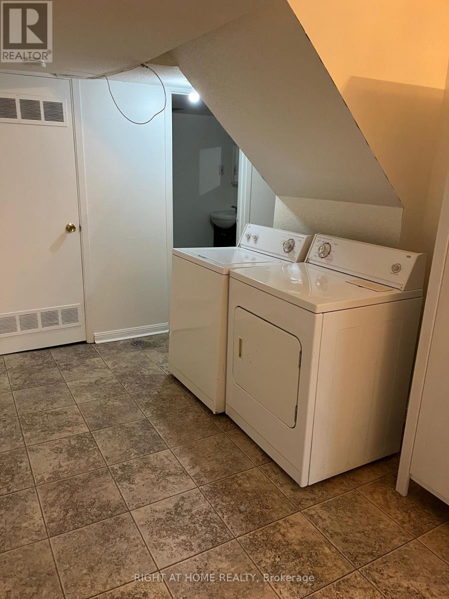 












LOWER LEVEL BSMENT - 26 PANORAMA CRESCENT

,
Brampton (Northgate),




Ontario
L6S3T9

