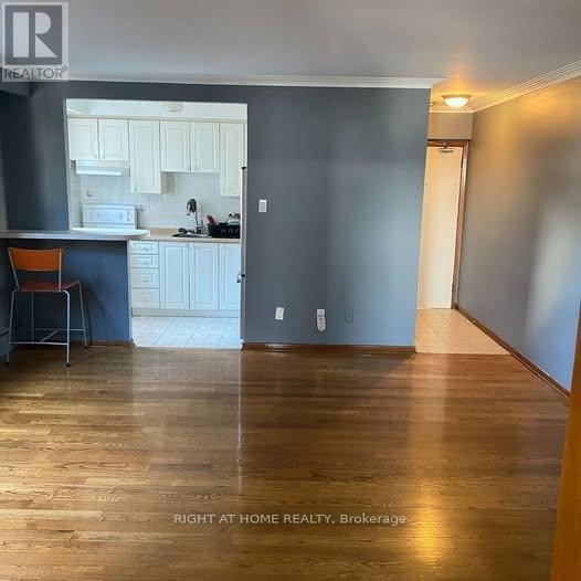 












2 - 115 EIGHTH STREET

,
Toronto (New Toronto),




Ontario
M8V3C5

