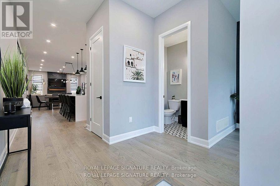 












1467 LAKEPORT CRESCENT

,
Oakville (JM Joshua Meadows),




Ontario
L6H3S1

