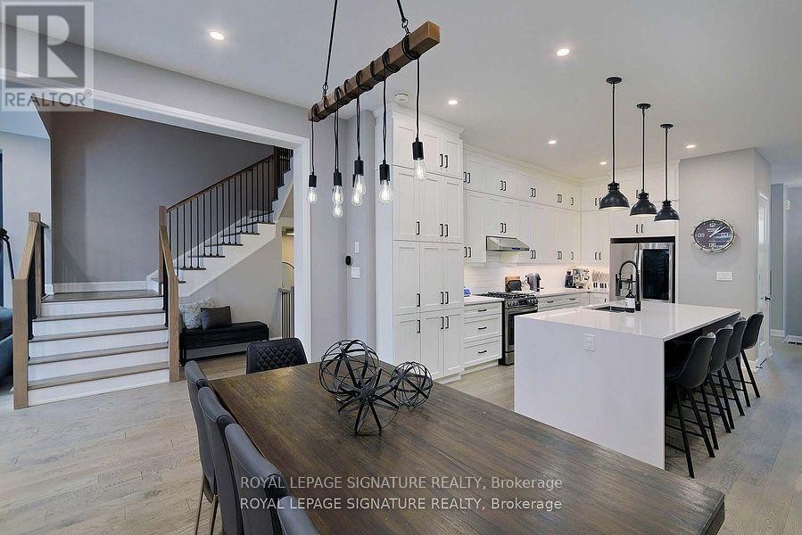 












1467 LAKEPORT CRESCENT

,
Oakville (JM Joshua Meadows),




Ontario
L6H3S1

