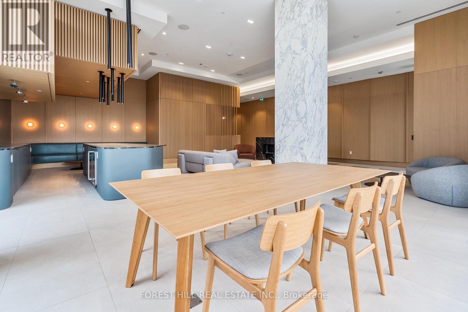 












616 - 9 CROHAM ROAD

,
Toronto (Briar Hill-Belgravia),




Ontario
M6E0B3

