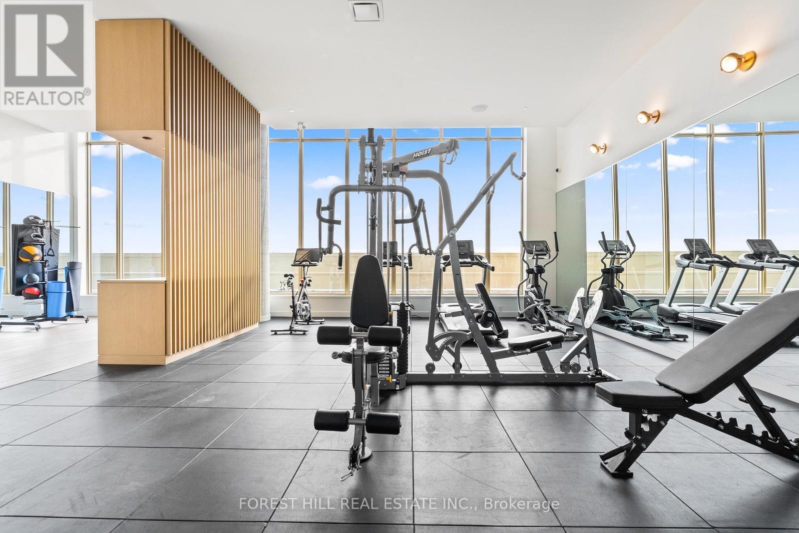 












616 - 9 CROHAM ROAD

,
Toronto (Briar Hill-Belgravia),




Ontario
M6E0B3

