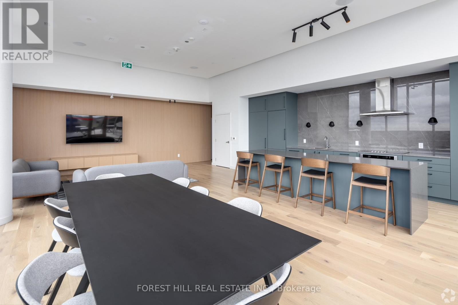 












616 - 9 CROHAM ROAD

,
Toronto (Briar Hill-Belgravia),




Ontario
M6E0B3

