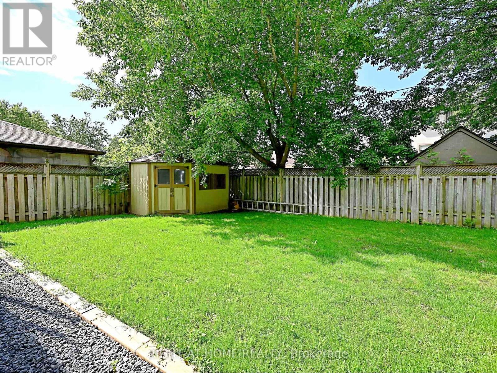 












50B WOODLAWN AVENUE

,
Mississauga (Port Credit),




Ontario
L5G3K6

