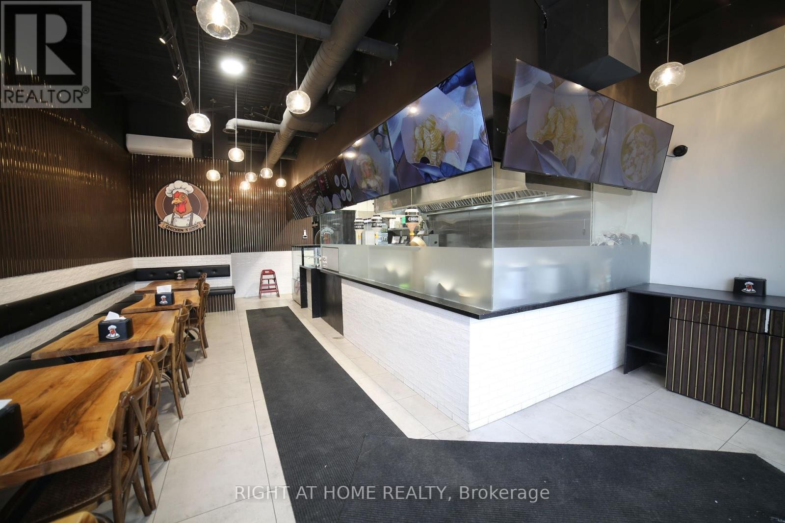 












25 - 3460 PLATINUM DRIVE

,
Mississauga (Churchill Meadows),




Ontario
L5M7N4

