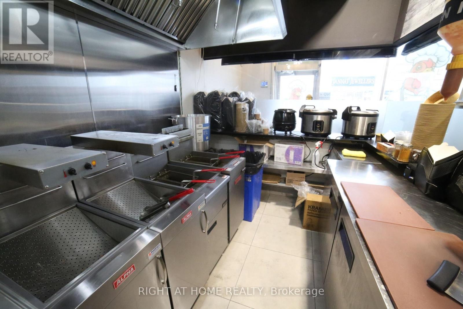 












25 - 3460 PLATINUM DRIVE

,
Mississauga (Churchill Meadows),




Ontario
L5M7N4

