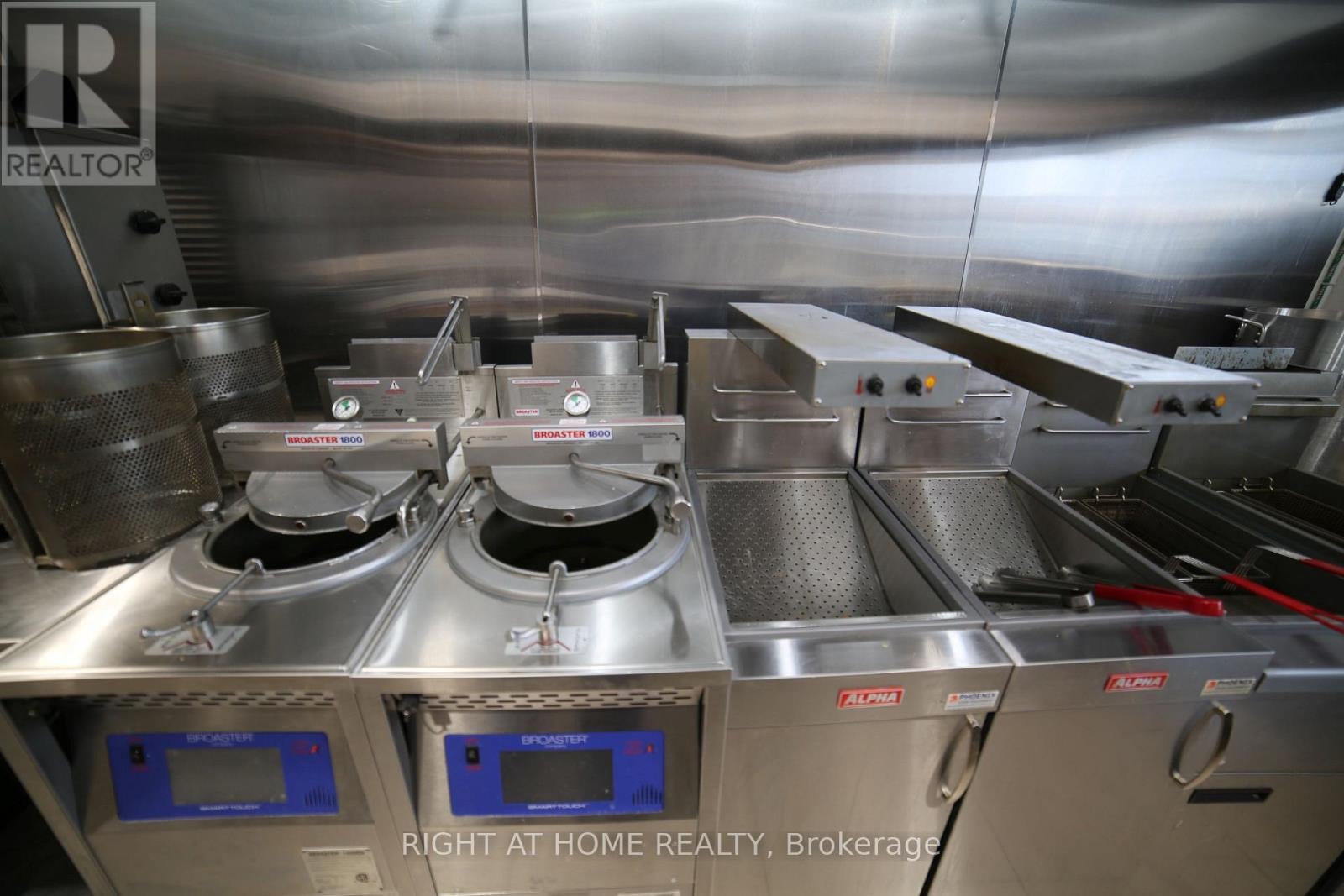 












25 - 3460 PLATINUM DRIVE

,
Mississauga (Churchill Meadows),




Ontario
L5M7N4

