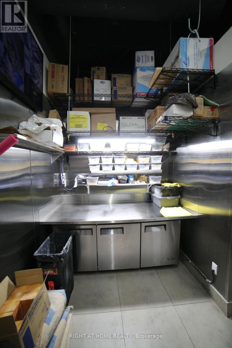 












25 - 3460 PLATINUM DRIVE

,
Mississauga (Churchill Meadows),




Ontario
L5M7N4

