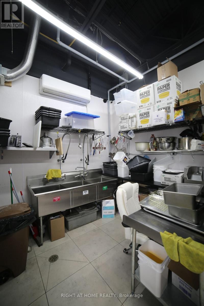 












25 - 3460 PLATINUM DRIVE

,
Mississauga (Churchill Meadows),




Ontario
L5M7N4

