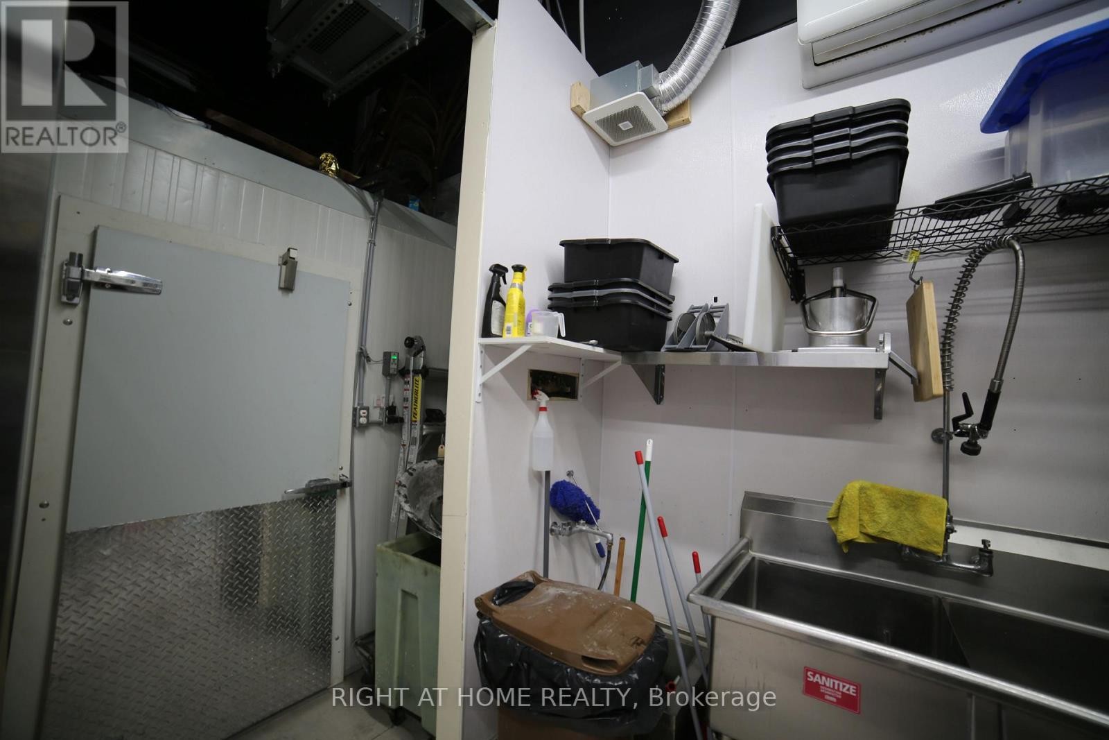 












25 - 3460 PLATINUM DRIVE

,
Mississauga (Churchill Meadows),




Ontario
L5M7N4

