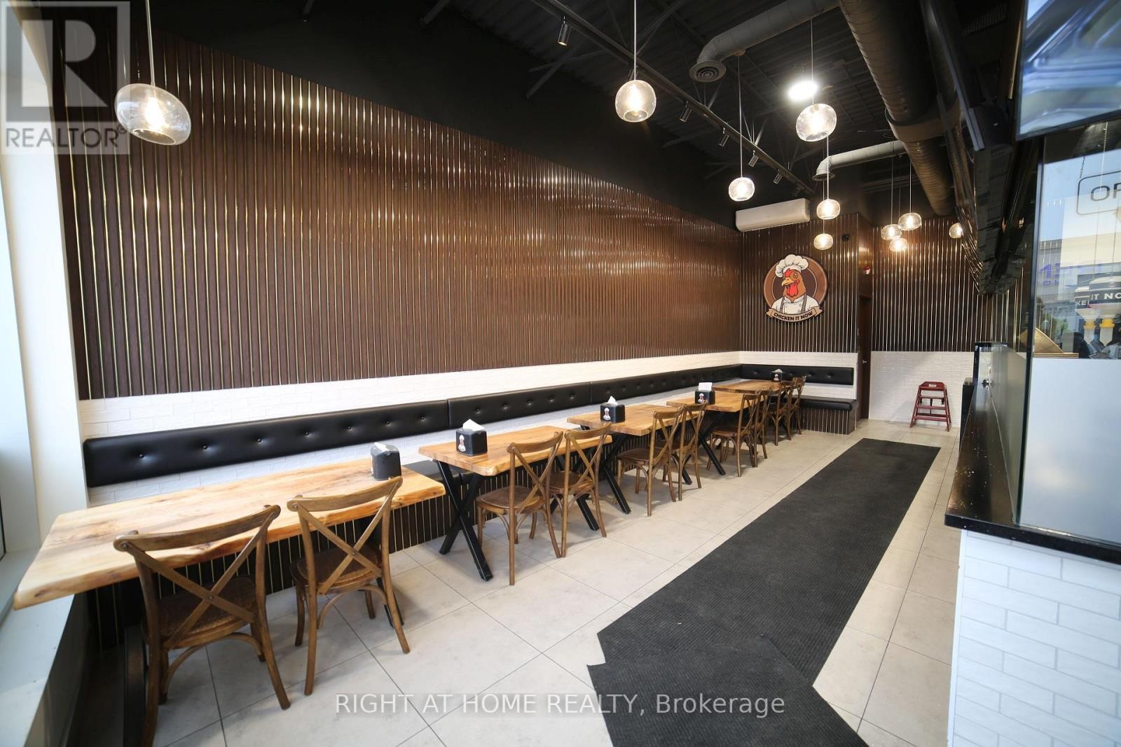 












25 - 3460 PLATINUM DRIVE

,
Mississauga (Churchill Meadows),




Ontario
L5M7N4

