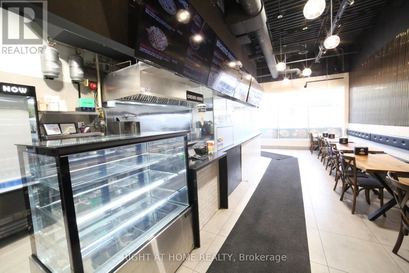 












25 - 3460 PLATINUM DRIVE

,
Mississauga (Churchill Meadows),




Ontario
L5M7N4

