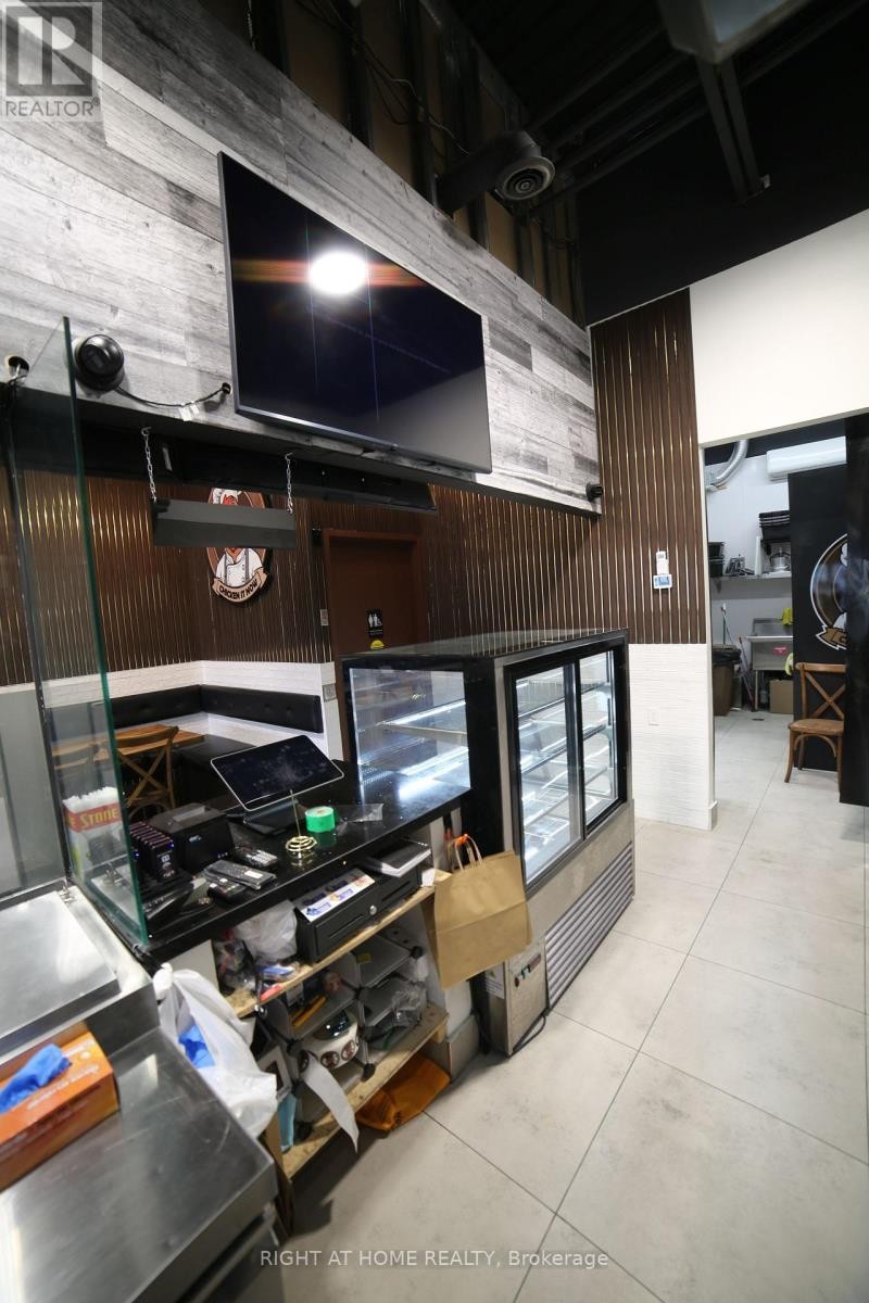 












25 - 3460 PLATINUM DRIVE

,
Mississauga (Churchill Meadows),




Ontario
L5M7N4

