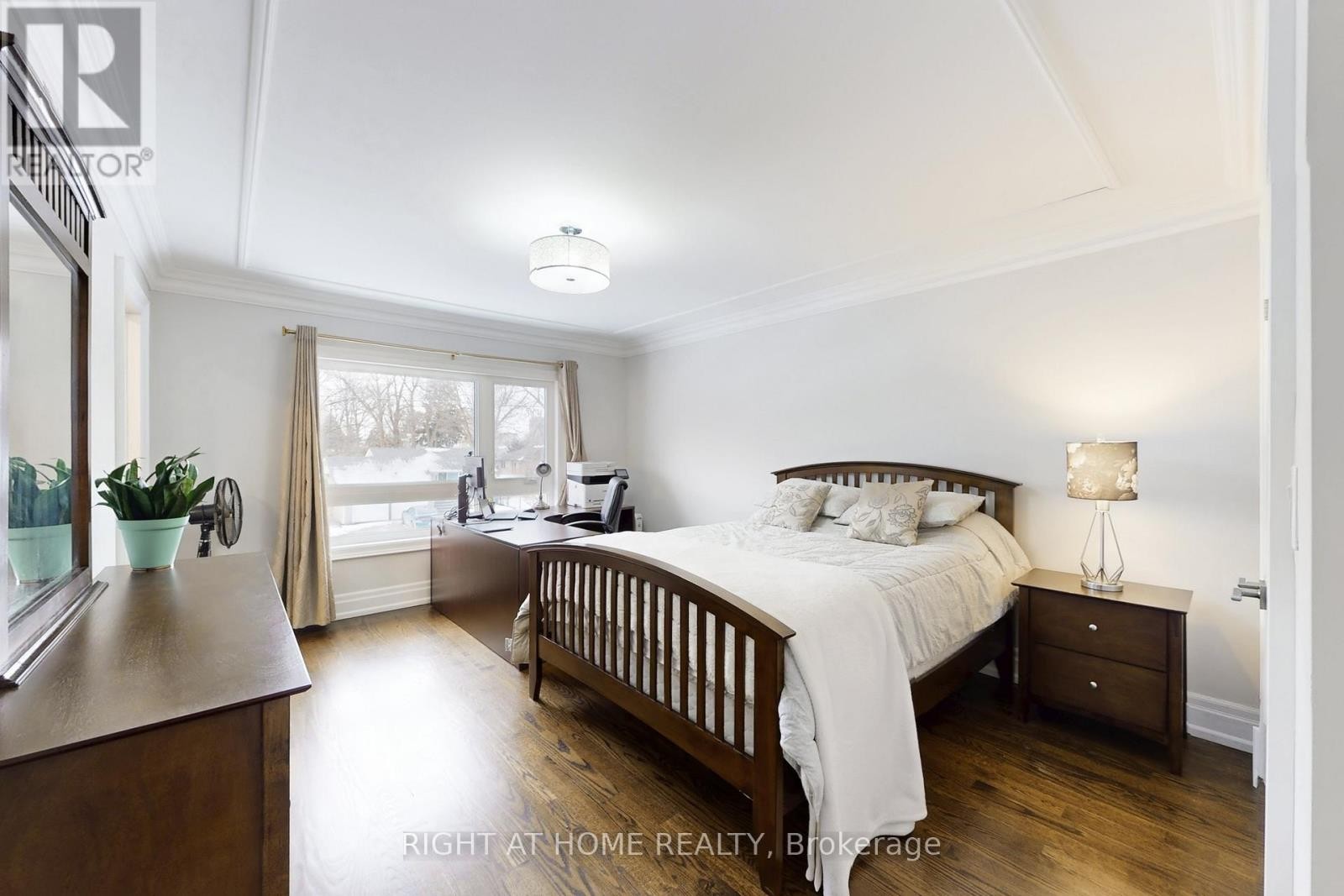 












129 MEADOWBANK ROAD

,
Toronto (Islington-City Centre West),




Ontario
M9B5E2

