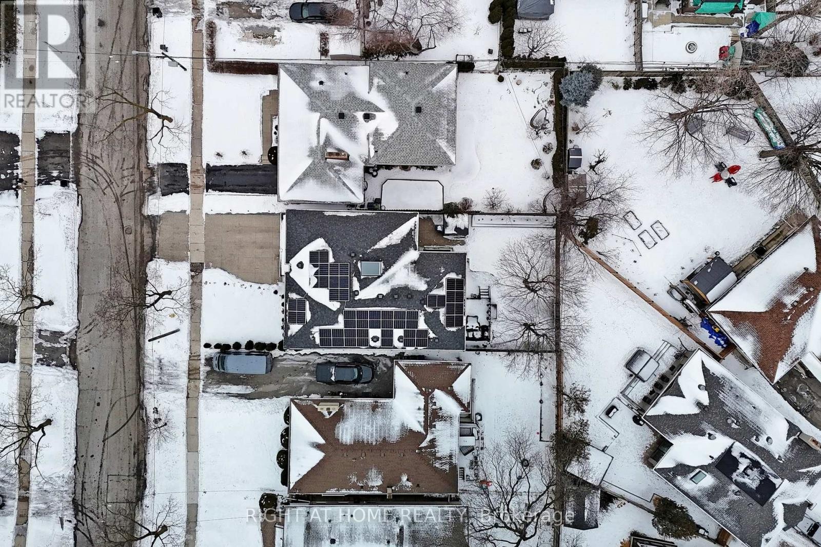 












129 MEADOWBANK ROAD

,
Toronto (Islington-City Centre West),




Ontario
M9B5E2

