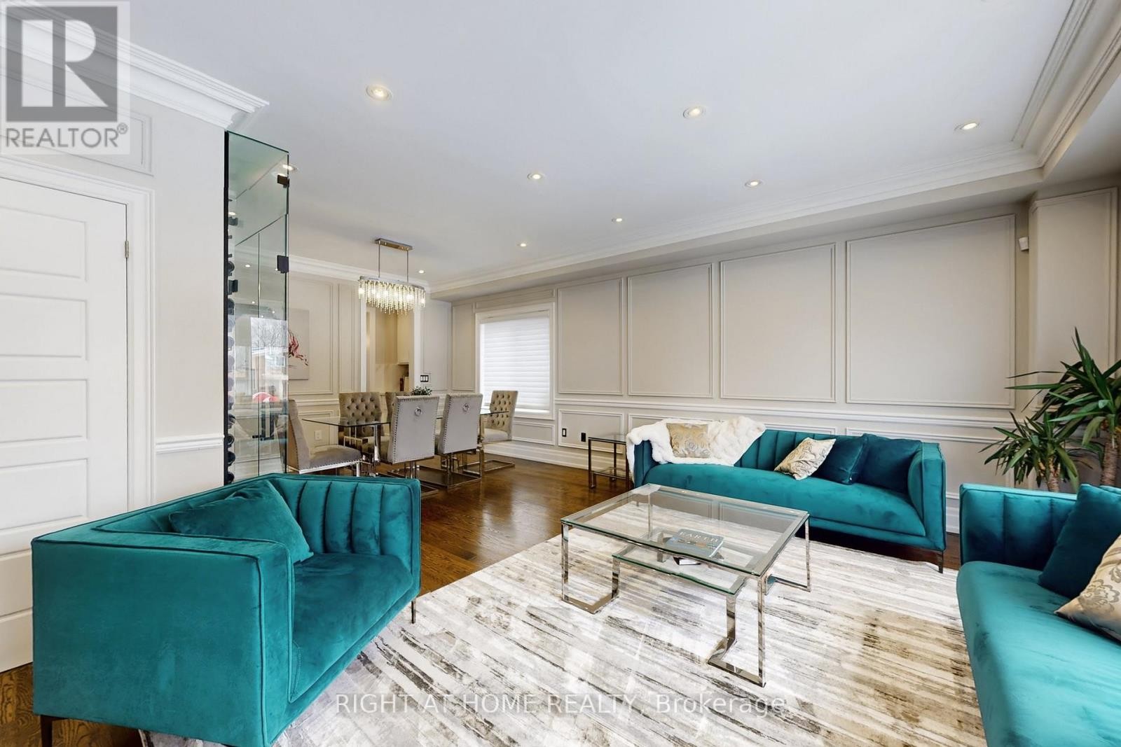 












129 MEADOWBANK ROAD

,
Toronto (Islington-City Centre West),




Ontario
M9B5E2

