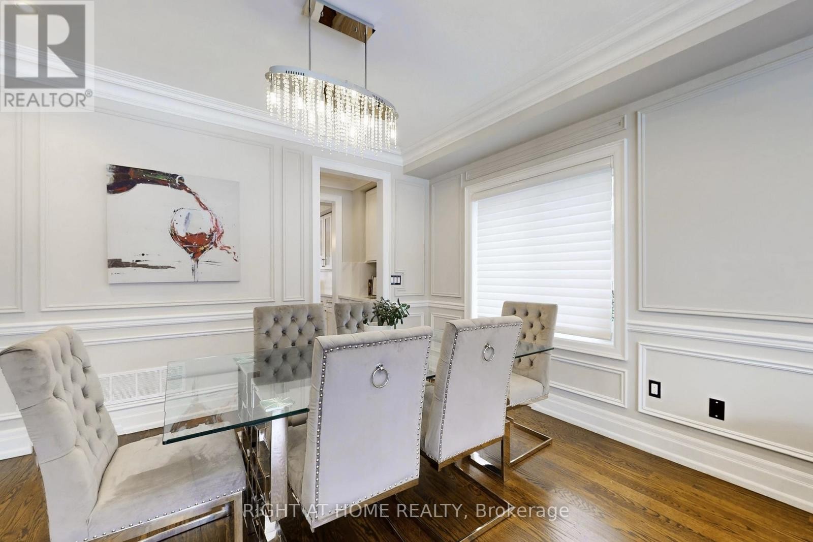 












129 MEADOWBANK ROAD

,
Toronto (Islington-City Centre West),




Ontario
M9B5E2

