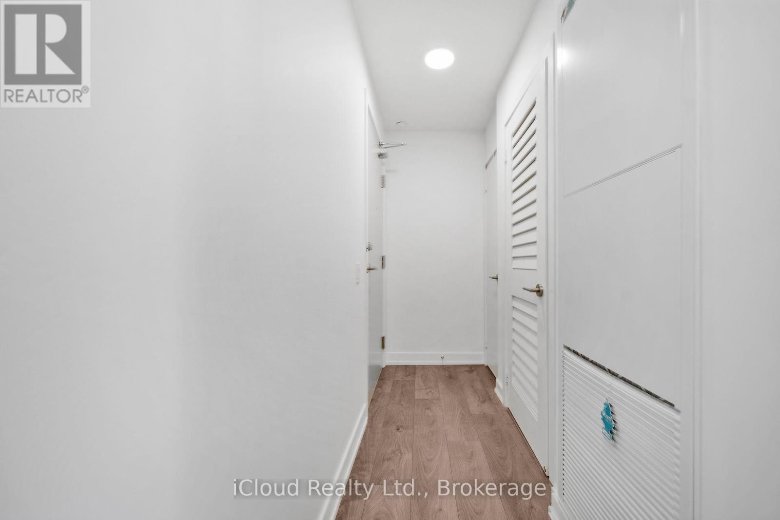 












709 - 215 VETERANS DRIVE

,
Brampton (Northwest Brampton),




Ontario
L7A4S6

